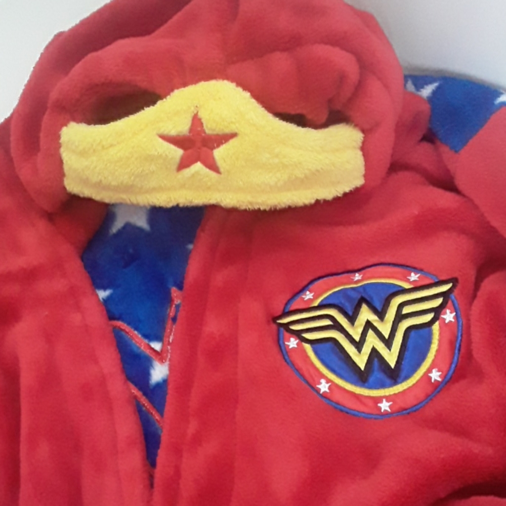 Red Robe, Blue White Stars - Picture 3 of 6